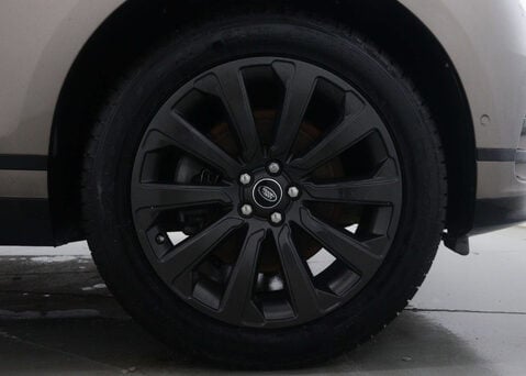 Land Rover Range Rover Velar 2.0 Range Rover Velar R-Dynamic SE P300 Auto 4WD 5dr 14