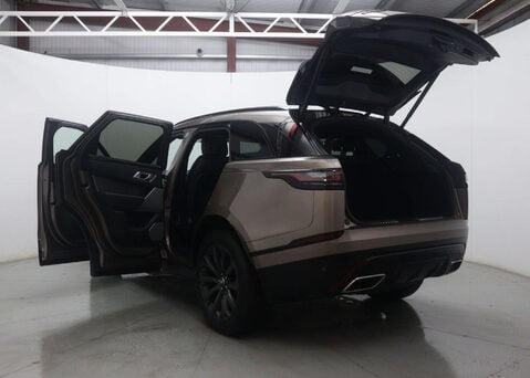 Land Rover Range Rover Velar 2.0 Range Rover Velar R-Dynamic SE P300 Auto 4WD 5dr 67