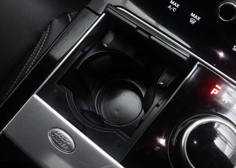 Land Rover Range Rover Velar 2.0 Range Rover Velar R-Dynamic SE P300 Auto 4WD 5dr 37