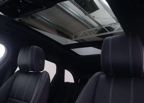 Land Rover Range Rover Velar 2.0 Range Rover Velar R-Dynamic SE P300 Auto 4WD 5dr 57