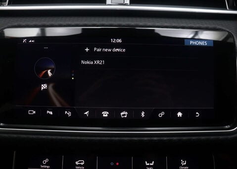 Land Rover Range Rover Velar 2.0 Range Rover Velar R-Dynamic SE P300 Auto 4WD 5dr 22