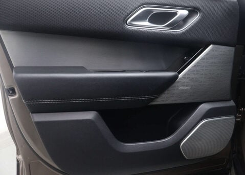 Land Rover Range Rover Velar 2.0 Range Rover Velar R-Dynamic SE P300 Auto 4WD 5dr 56