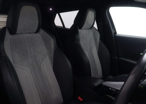 Peugeot 2008 2008 GT Premium EV 5dr 41