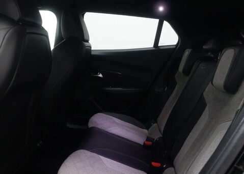 Peugeot 2008 2008 GT Premium EV 5dr 47