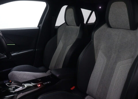 Peugeot 2008 2008 GT Premium EV 5dr 45