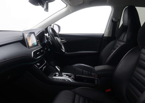 MG HS 1.5 MG HS Trophy S-A 5dr 48