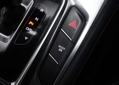 MG HS 1.5 MG HS Trophy S-A 5dr 31