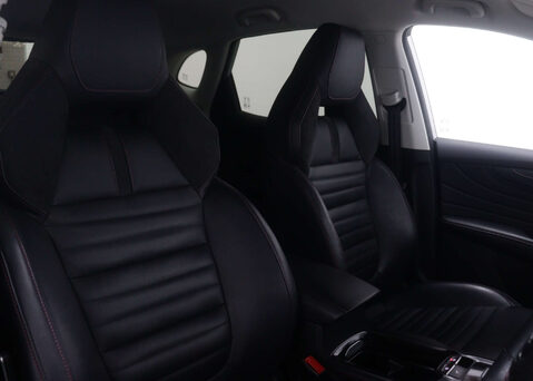 MG HS 1.5 MG HS Trophy S-A 5dr 45