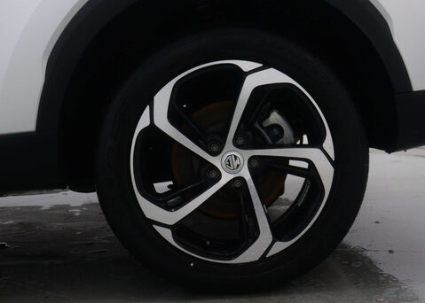 MG HS 1.5 MG HS Trophy S-A 5dr 16