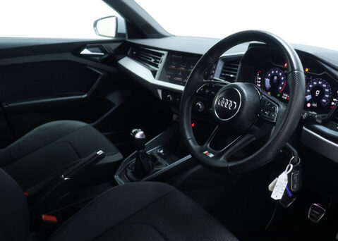 Audi A1 1.0 A1 Sportback 25 TFSI S Line 5dr 41