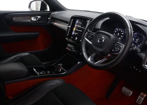 Volvo XC40 1.5 XC40 R-Design T5 Recharge Auto 5dr 33