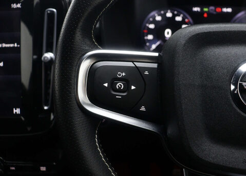 Volvo XC40 1.5 XC40 R-Design T5 Recharge Auto 5dr 28