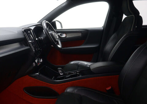 Volvo XC40 1.5 XC40 R-Design T5 Recharge Auto 5dr 38