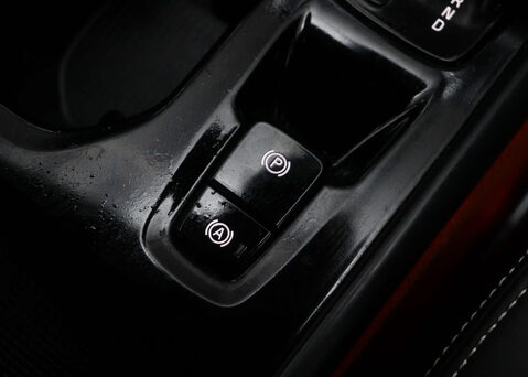 Volvo XC40 1.5 XC40 R-Design T5 Recharge Auto 5dr 26