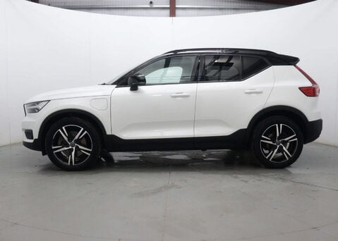 Volvo XC40 1.5 XC40 R-Design T5 Recharge Auto 5dr 8