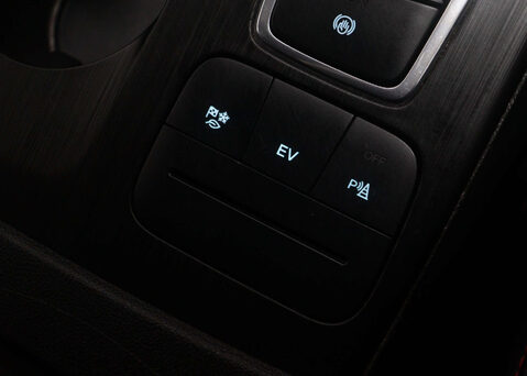 Ford Kuga 2.5 Kuga ST-Line PHEV CVT 5dr 29