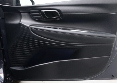 Hyundai BAYON 1.0 Bayon SE Connect TGDi MHEV Auto 5dr 38