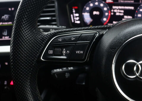 Audi A1 1.0 A1 S Line 25 TFSI S-A 5dr 32