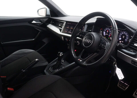 Audi A1 1.0 A1 S Line 25 TFSI S-A 5dr 40