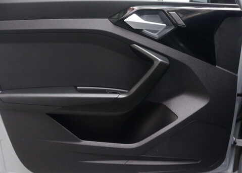 Audi A1 1.0 A1 S Line 25 TFSI S-A 5dr 47