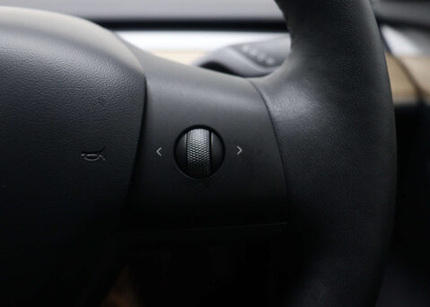 Tesla Model 3 Model 3 Long Range AWD 4WD 4dr 35