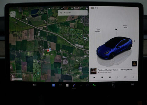 Tesla Model 3 Model 3 Long Range AWD 4WD 4dr 26