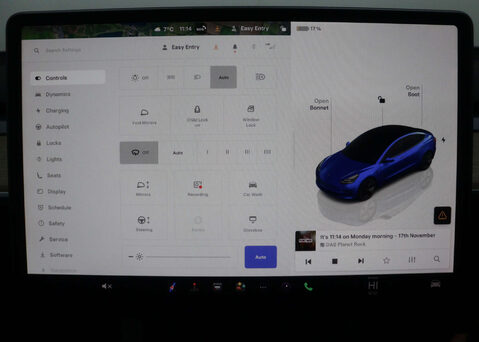 Tesla Model 3 Model 3 Long Range AWD 4WD 4dr 31