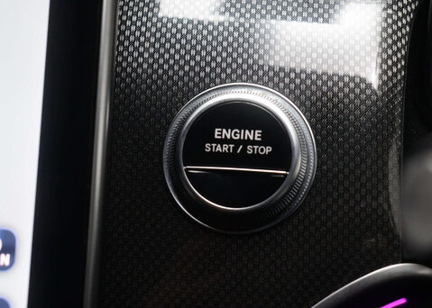 Mercedes-Benz GLC 2.0 GLC 300 AMG Line E 4Matic Auto 4WD 5dr 37