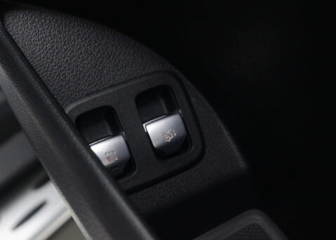 Mercedes-Benz GLC 2.0 GLC 300 AMG Line E 4Matic Auto 4WD 5dr 49