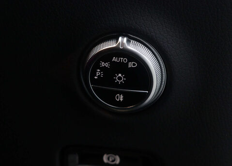 Mercedes-Benz GLC 2.0 GLC 300 AMG Line E 4Matic Auto 4WD 5dr 44