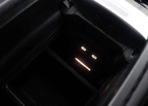 Mercedes-Benz GLC 2.0 GLC 300 AMG Line E 4Matic Auto 4WD 5dr 39