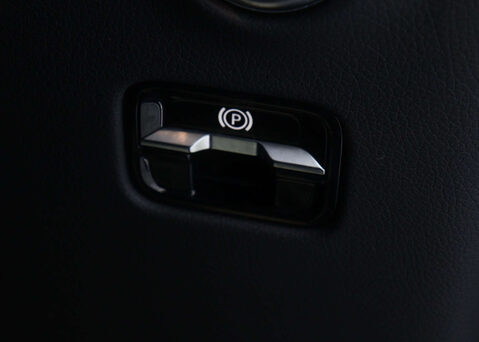 Mercedes-Benz GLC 2.0 GLC 300 AMG Line E 4Matic Auto 4WD 5dr 45