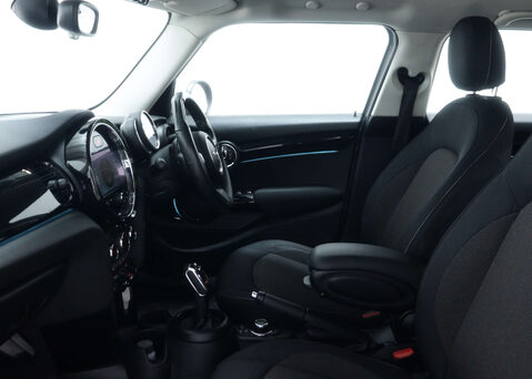 Mini Hatch 1.5 One Classic Auto 5dr 41