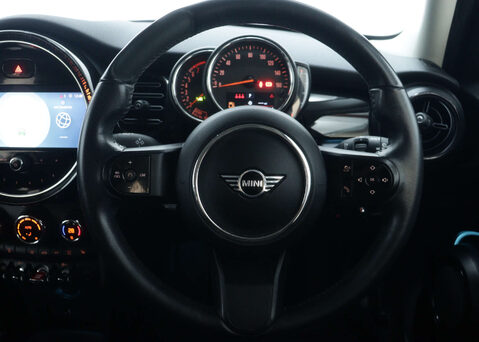 Mini Hatch 1.5 One Classic Auto 5dr 18