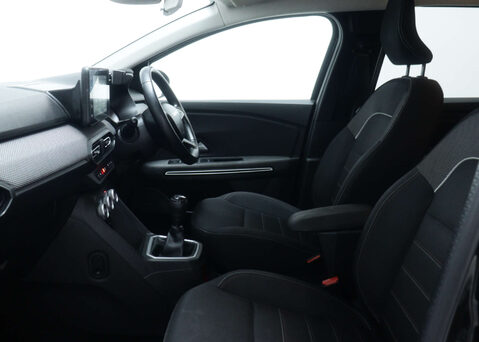 Dacia Jogger 1.0 Jogger Extreme SE TCe 5dr 37