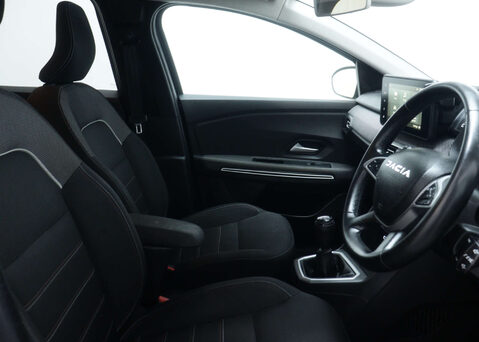 Dacia Jogger 1.0 Jogger Extreme SE TCe 5dr 34