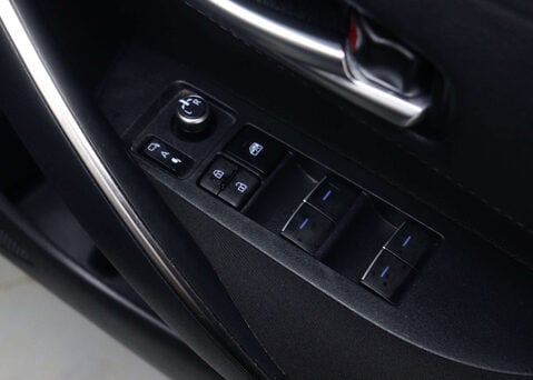 Suzuki Swace 1.8 Swace SZ-T HEV CVT 5dr 39