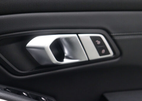 BMW 3 Series 2.0 320I M Sport Auto 4dr 47