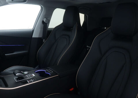 OMODA 5 1.6 5 Noble Auto 5dr 44