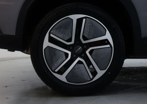 OMODA 5 1.6 5 Noble Auto 5dr 13