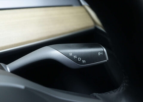 Tesla Model 3 Model 3 Standard Range + 4dr 31