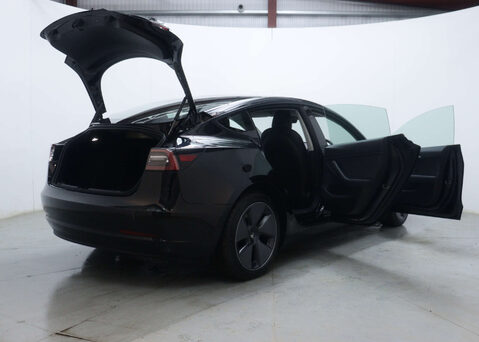 Tesla Model 3 Model 3 Standard Range + 4dr 47