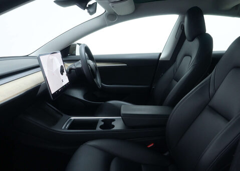 Tesla Model 3 Model 3 Standard Range + 4dr 39