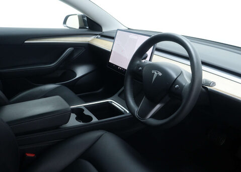 Tesla Model 3 Model 3 Standard Range + 4dr 34