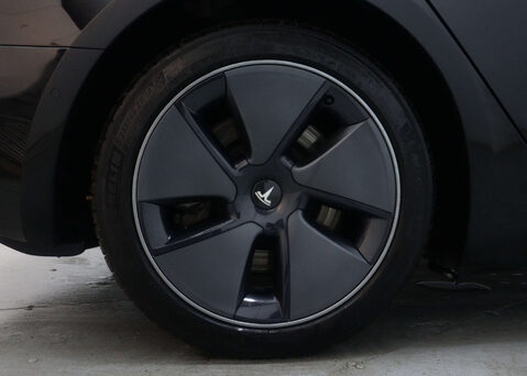 Tesla Model 3 Model 3 Standard Range + 4dr 13