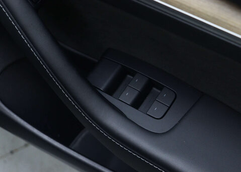 Tesla Model 3 Model 3 Standard Range + 4dr 32