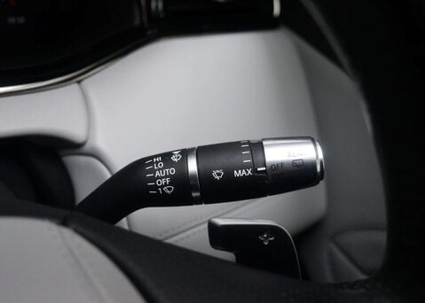 Land Rover Range Rover Evoque 1.5 Range Rover Evoque R-Dynamic HSE P300e Auto 4WD 5dr 42