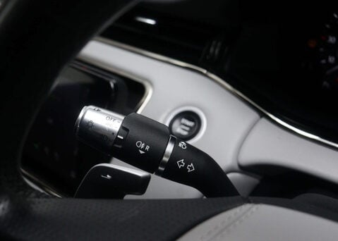 Land Rover Range Rover Evoque 1.5 Range Rover Evoque R-Dynamic HSE P300e Auto 4WD 5dr 41