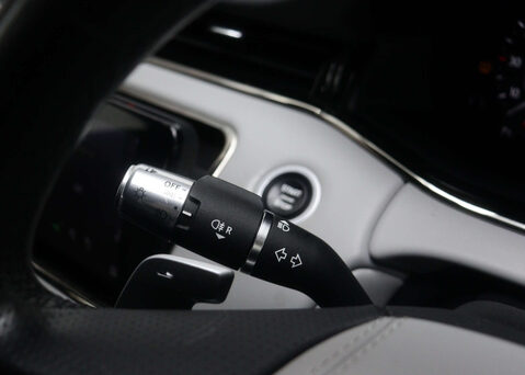 Land Rover Range Rover Evoque 1.5 Range Rover Evoque R-Dynamic HSE P300e Auto 4WD 5dr 41