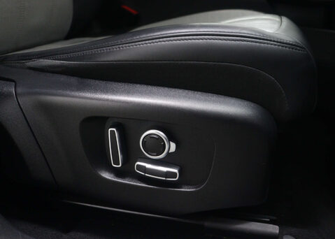 Land Rover Range Rover Evoque 1.5 Range Rover Evoque R-Dynamic HSE P300e Auto 4WD 5dr 47